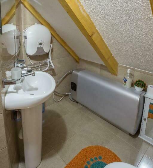 پانسیون Kik Accommodation