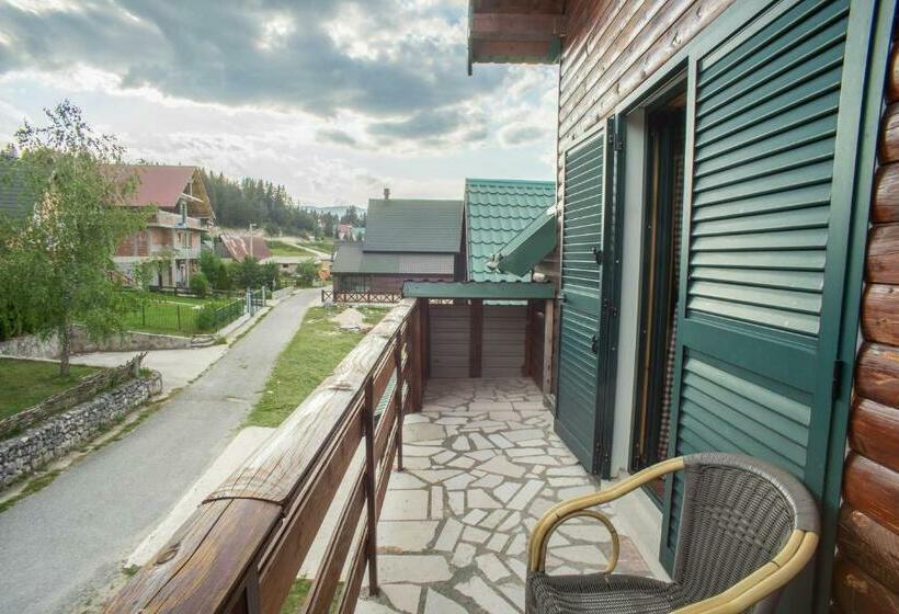 پانسیون Kik Accommodation