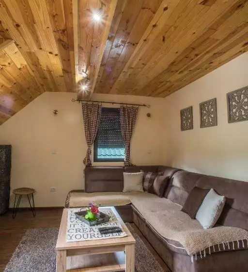 پانسیون Kik Accommodation