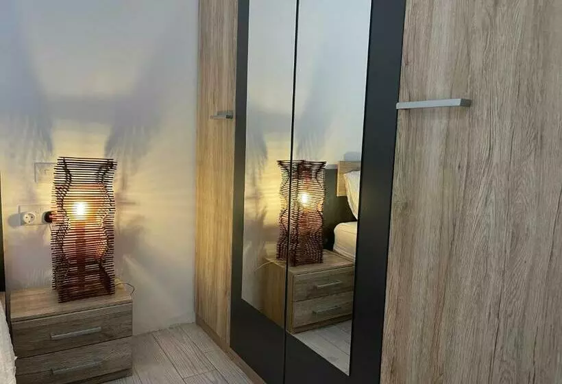 پانسیون City Center Properties Modern Room With Ac & Ensuit Bathroom Room 1
