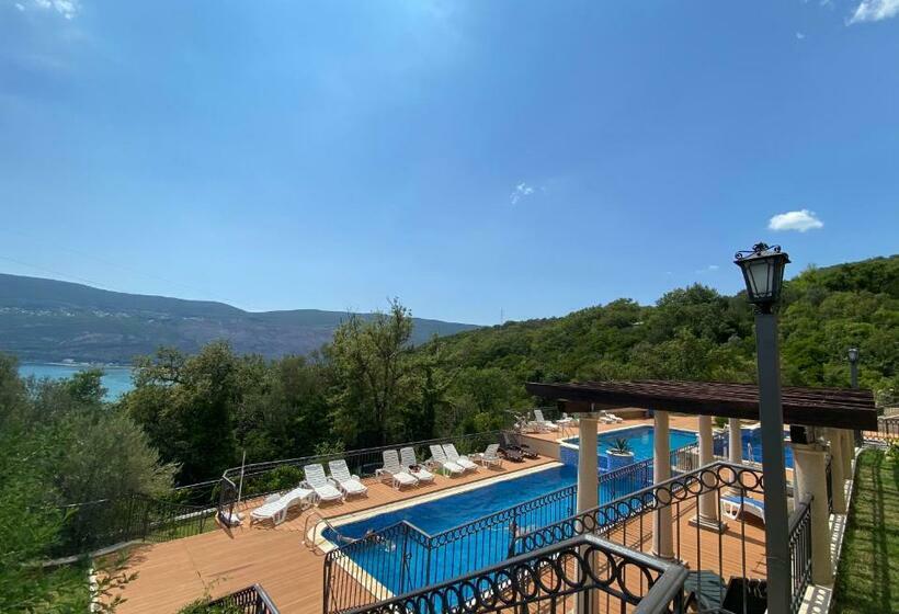 Adria Sea & Mountains