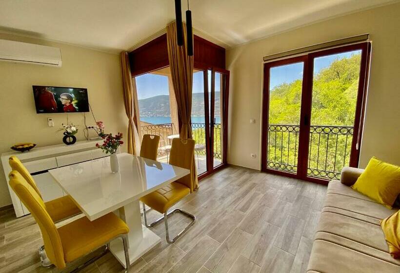 Adria Sea & Mountains