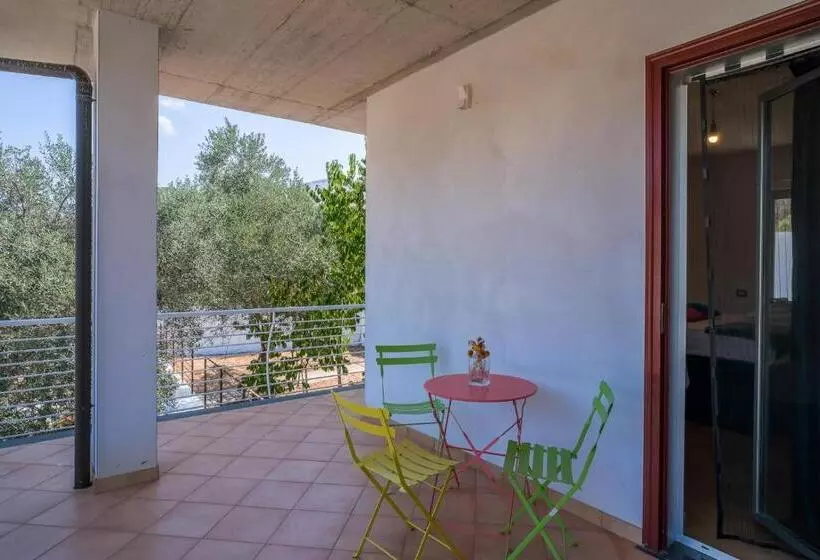 تختخواب و صبحانه Villa Luce