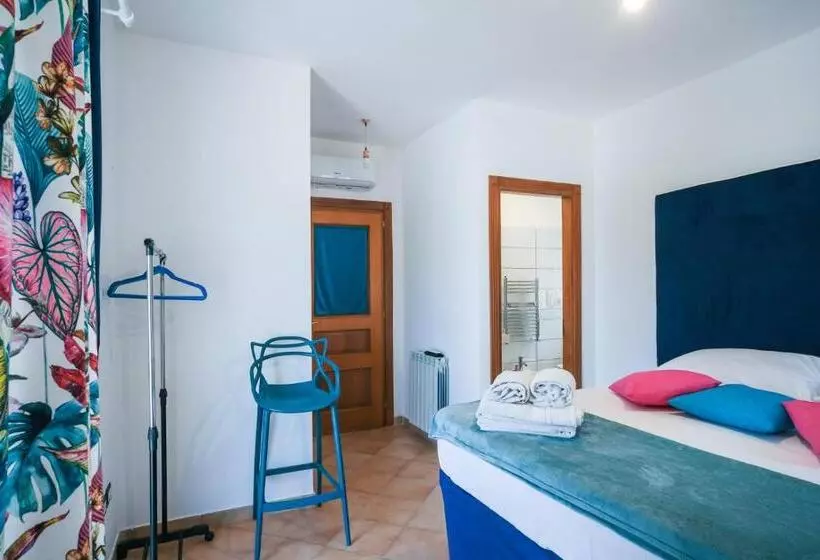 تختخواب و صبحانه Villa Luce