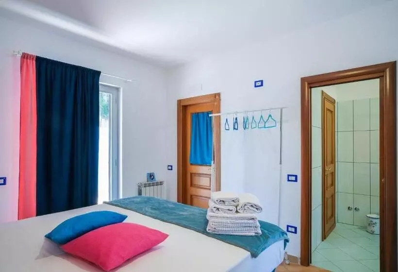 تختخواب و صبحانه Villa Luce