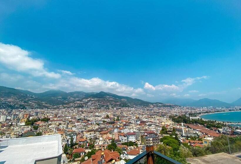 هتل Castle Light Boutique