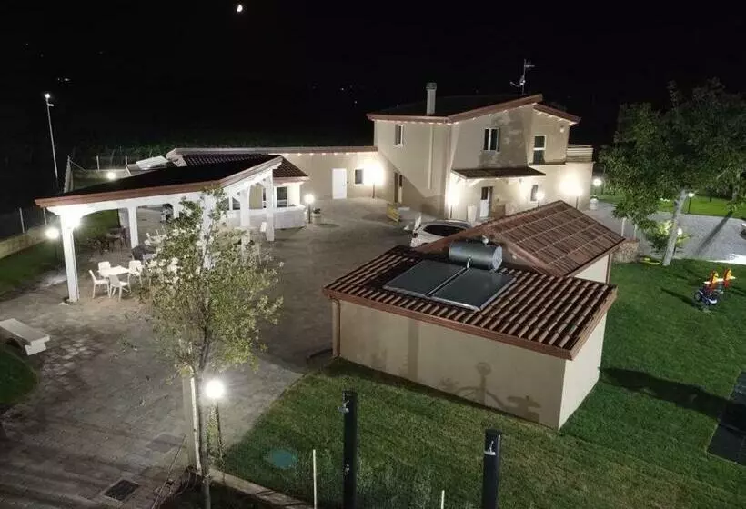 Hotelli Masseria Spinale Wine Resort