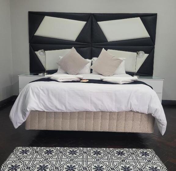 פנסיון Palm Guesthouse