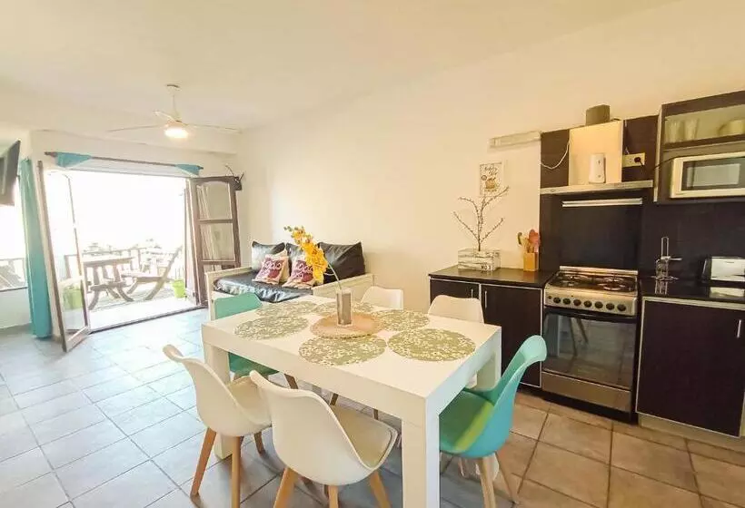 Tides Apart De Playa