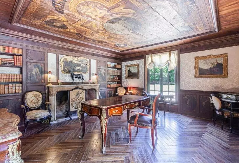 ベッドアンドブレックファースト Château De Paradis