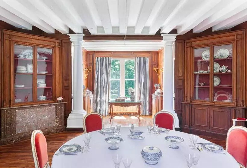 ベッドアンドブレックファースト Château De Paradis