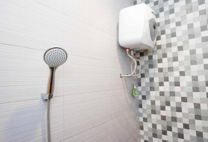 בית מלון כפרי Reddoorz Syariah At Kelud Sampangan Semarang