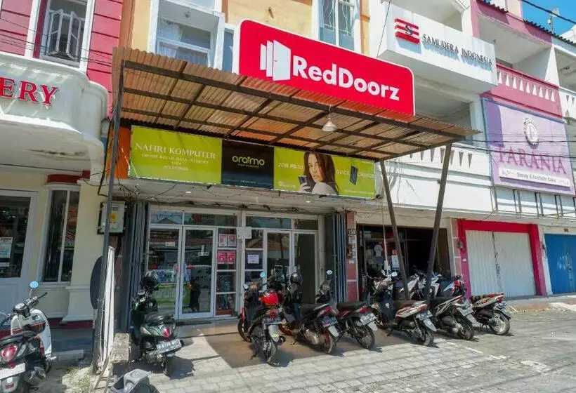 ホテル Reddoorz Syariah At Kelud Sampangan Semarang