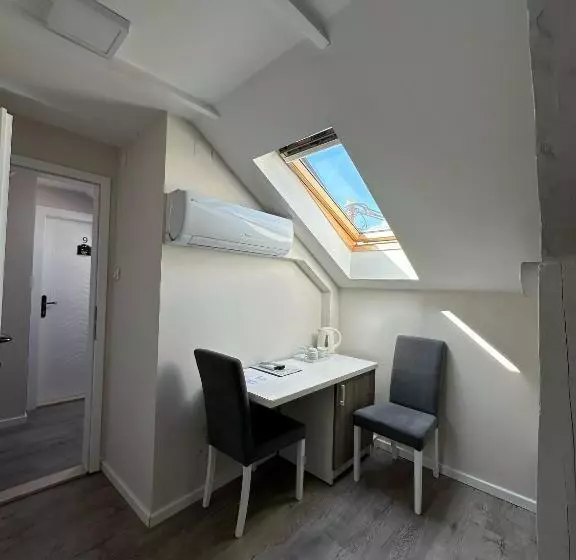 پانسیون Vila Storia