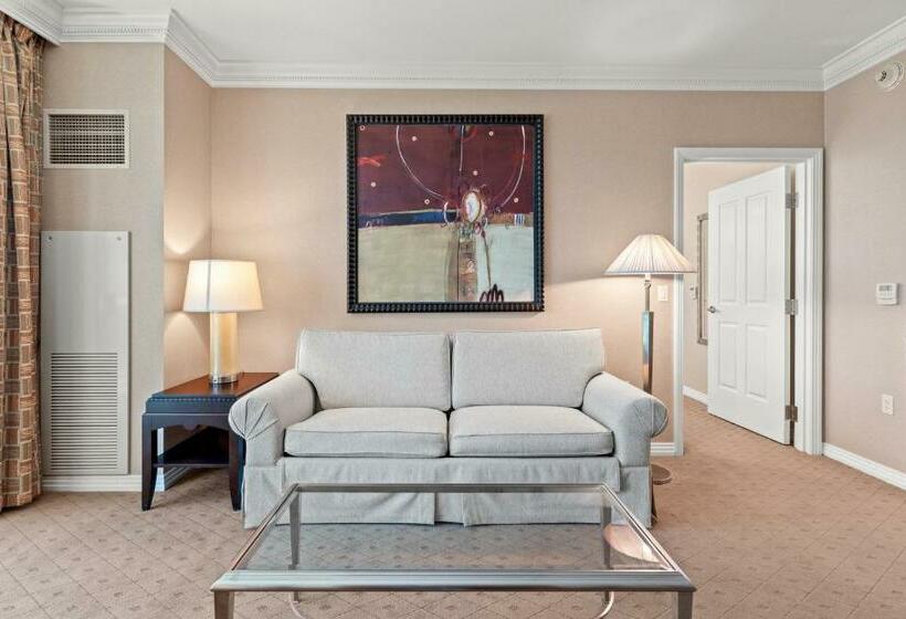 Balcony Unit At The Mgm Grand Signture