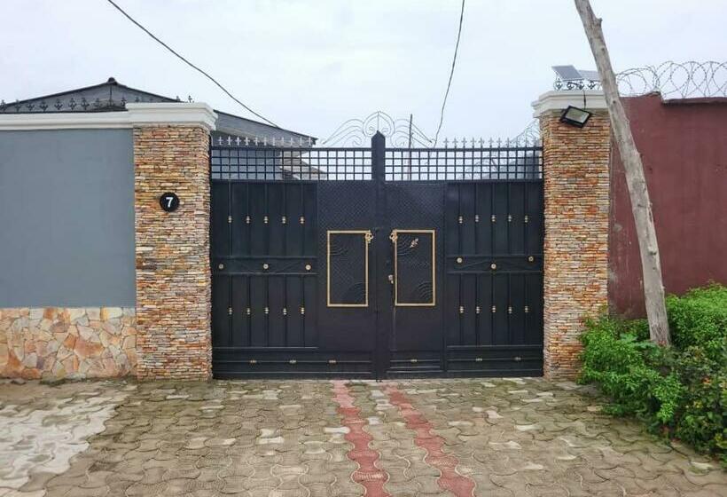 2 Bedrooms Shortlet Apartment In Oluyole Estate Ibadan