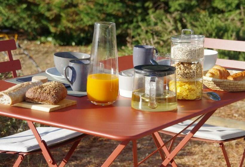 مبيت وإفطار Le Grand Cèdre 2 Chambres D Hôtes Sud Ardèche