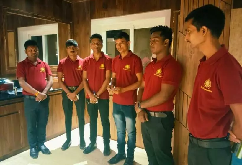 ホテル Ekta International !! 300 Mts From Baba Baidyanath Dham Temple !!