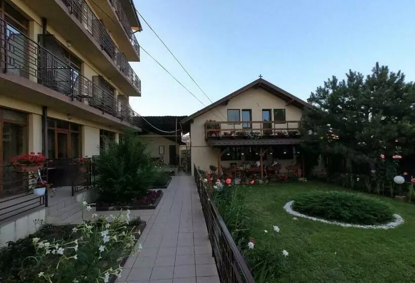 ペンション Villa Pescarus