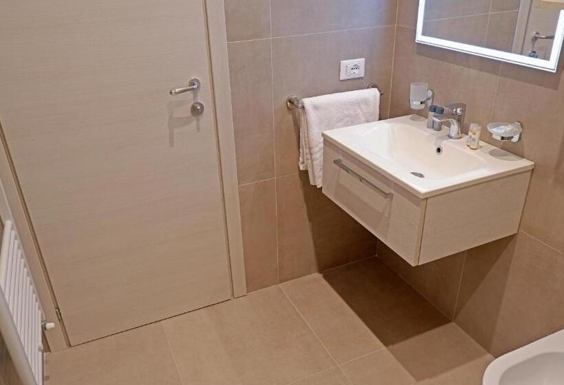 Pianomare Riviera Apartments And Rooms