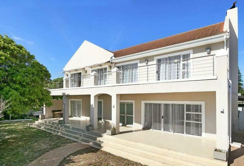 Prestigious Guest Villa