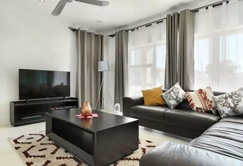 Prestigious Guest Villa