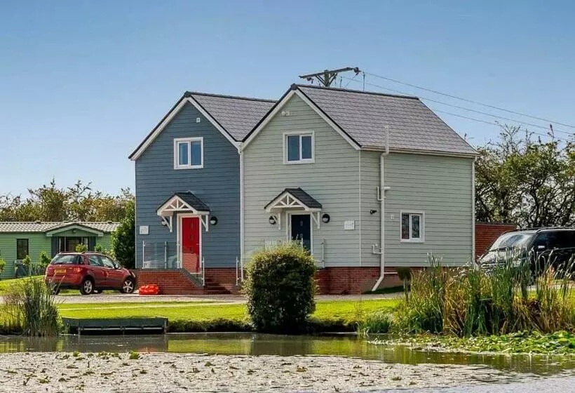 Lomakeskus Herons Mead Cottages