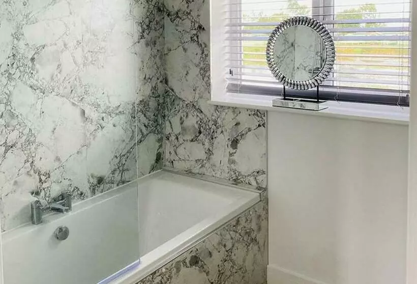 Lomakeskus Herons Mead Cottages