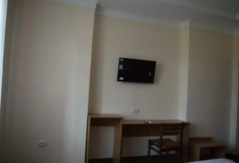 هاستل Suzuk Ota