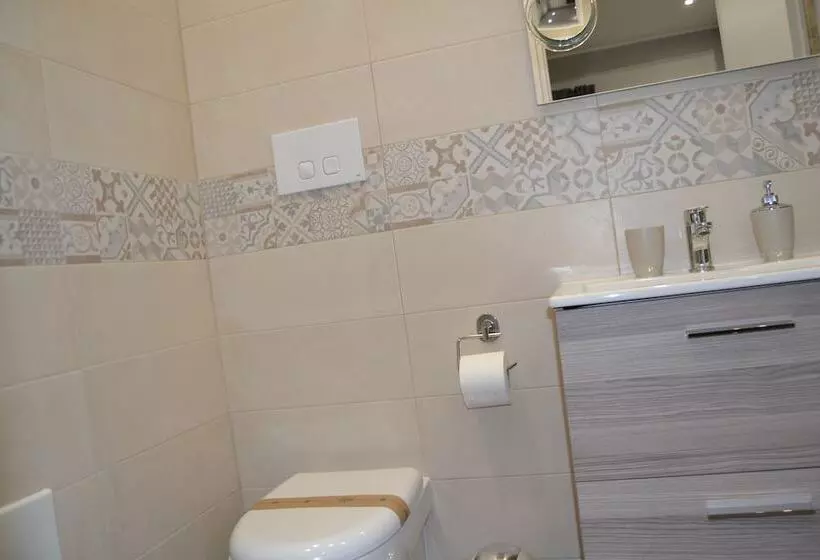 تختخواب و صبحانه Karina S Rooms