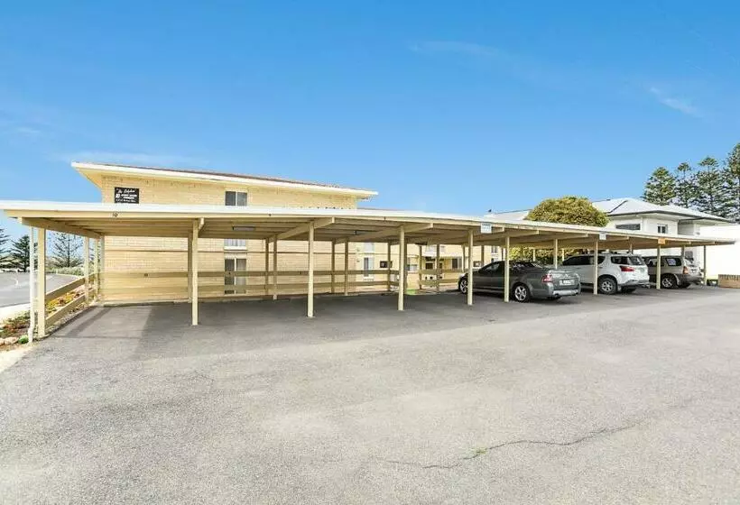 The Dolphins 7    Beachfront View To Remember