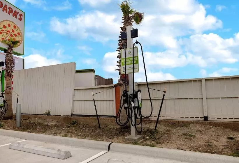 هتل Home2 Suites By Hilton Galveston