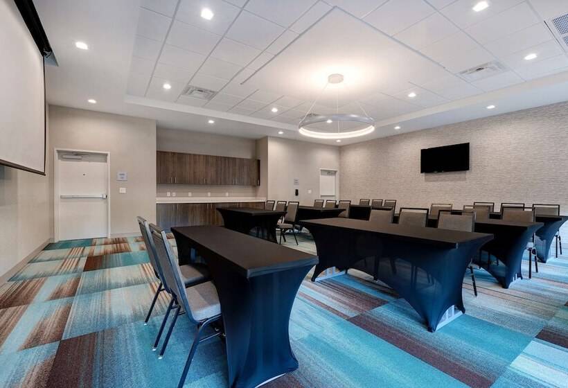 هتل Home2 Suites By Hilton Galveston