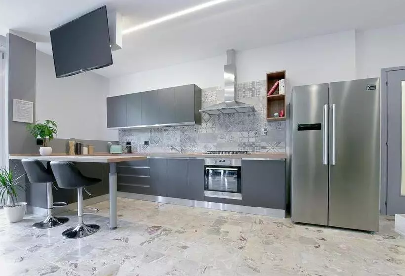 پانسیون Alle Porte Del Centro   Guest House   Reggio Emilia   Ingresso Centro Storico   Parcheggio Gratuito