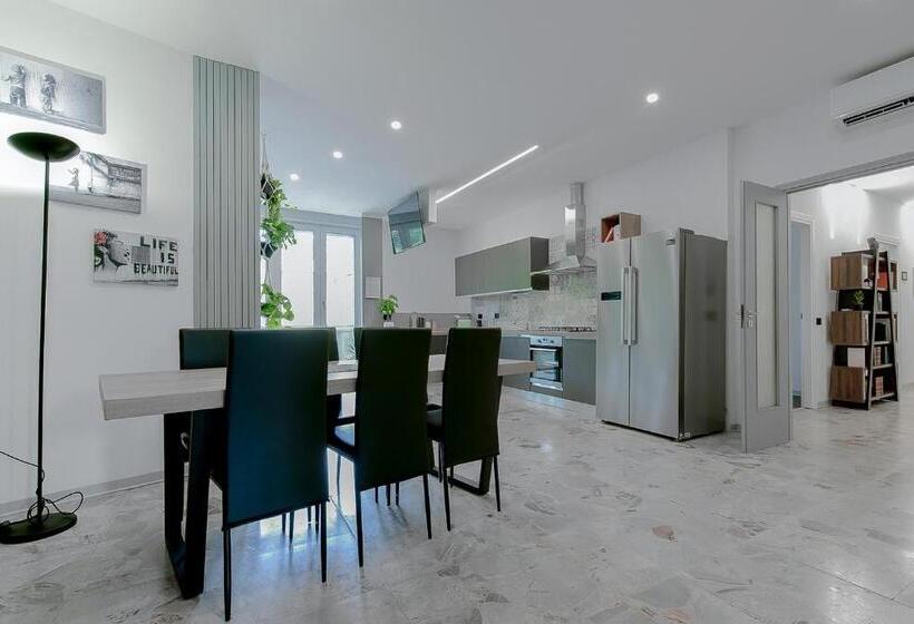 پانسیون Alle Porte Del Centro Guest House Reggio Emilia Ingresso Centro Storico Parcheggio Gratuito