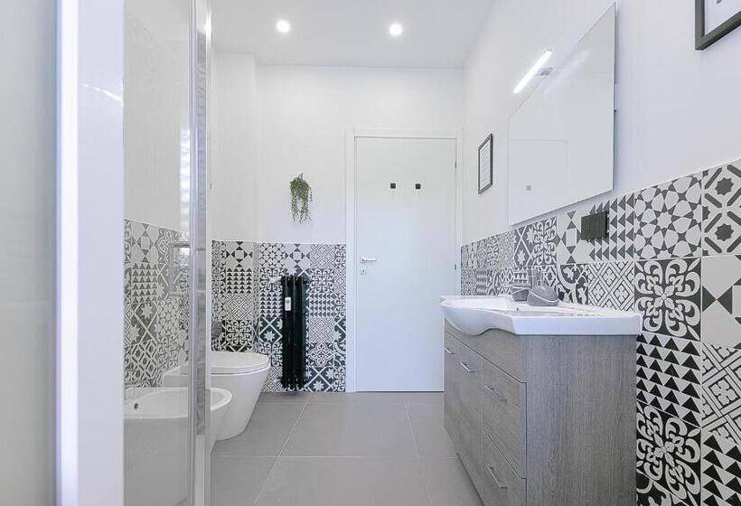 پانسیون Alle Porte Del Centro Guest House Reggio Emilia Ingresso Centro Storico Parcheggio Gratuito