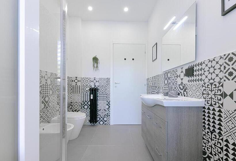 پانسیون Alle Porte Del Centro Guest House Reggio Emilia Ingresso Centro Storico Parcheggio Gratuito