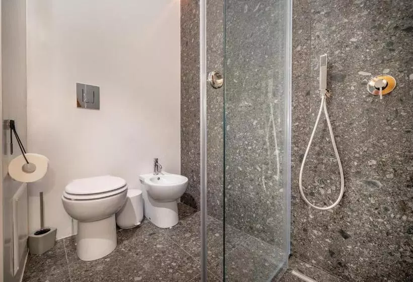 Majatalo Bed 10.5   Design Suite