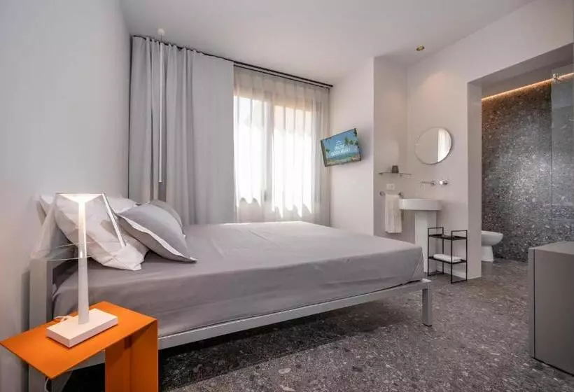 Majatalo Bed 10.5   Design Suite