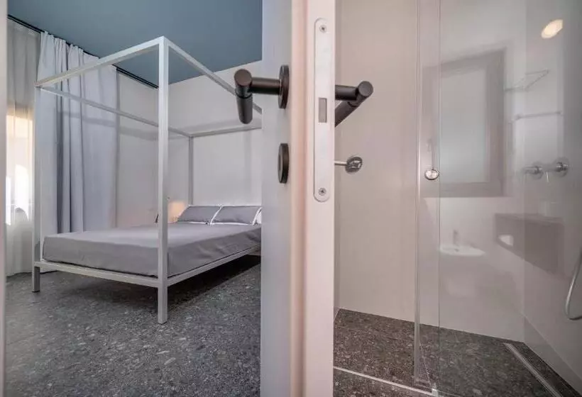 Majatalo Bed 10.5   Design Suite