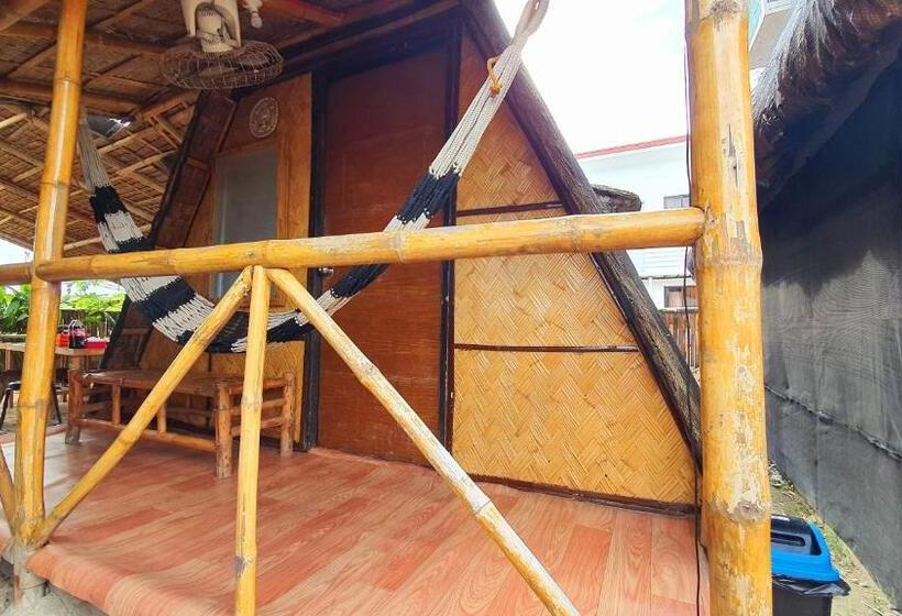 Pensió Calatagan S Bahay Kubo   With Beach Access