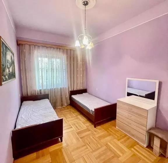 پانسیون Sisvan