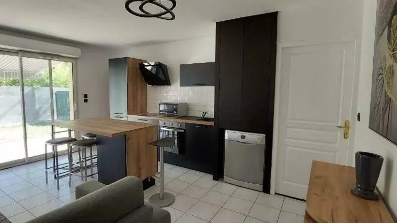 Superbe Appartement Proche De Tout, Climatisé