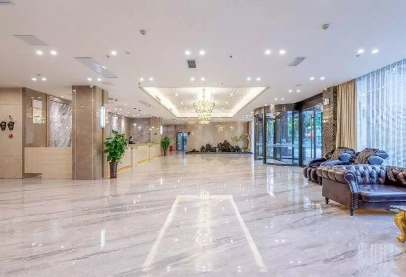 فندق Garden Holiday