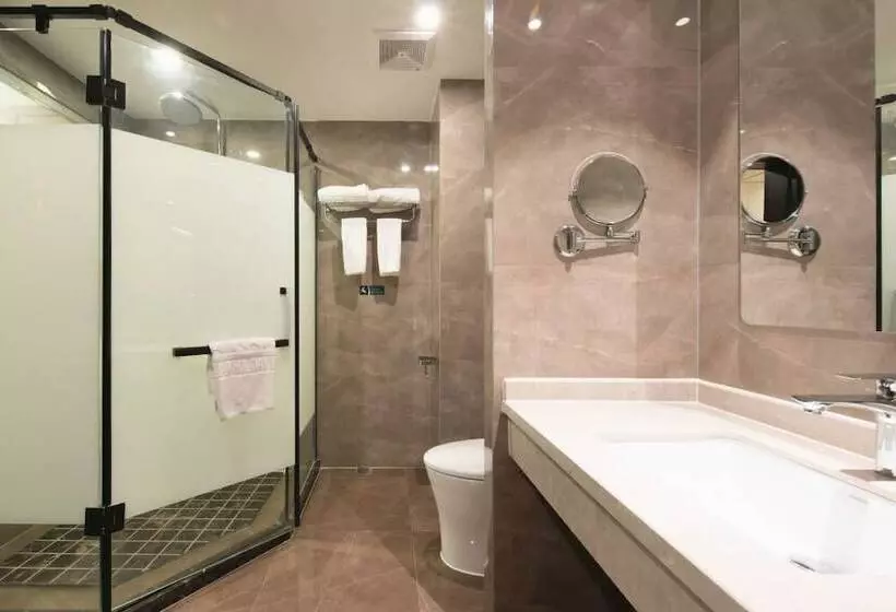 فندق Garden Holiday