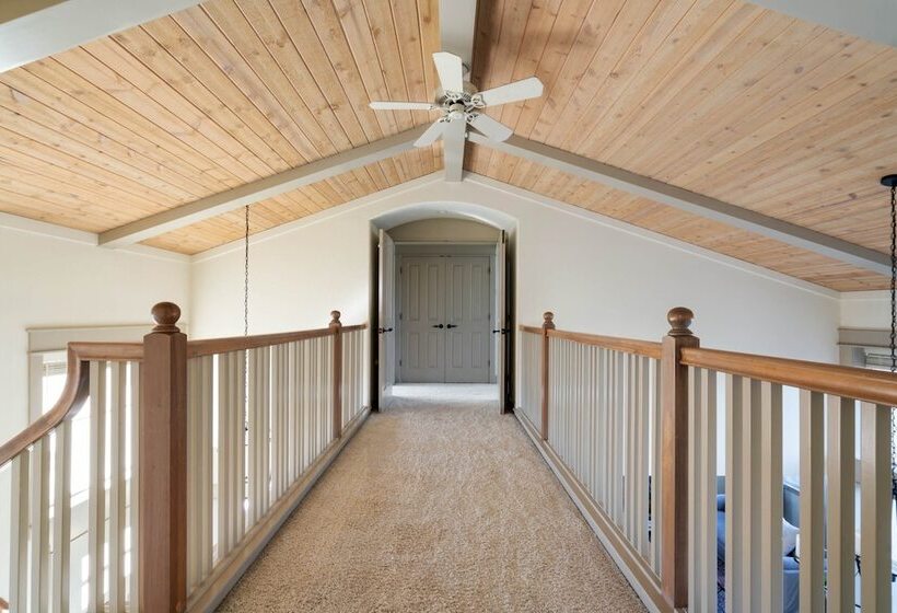 Fiano By Avantstay Centrally Located Haven W/ Stunning Courtyard & Pool Table