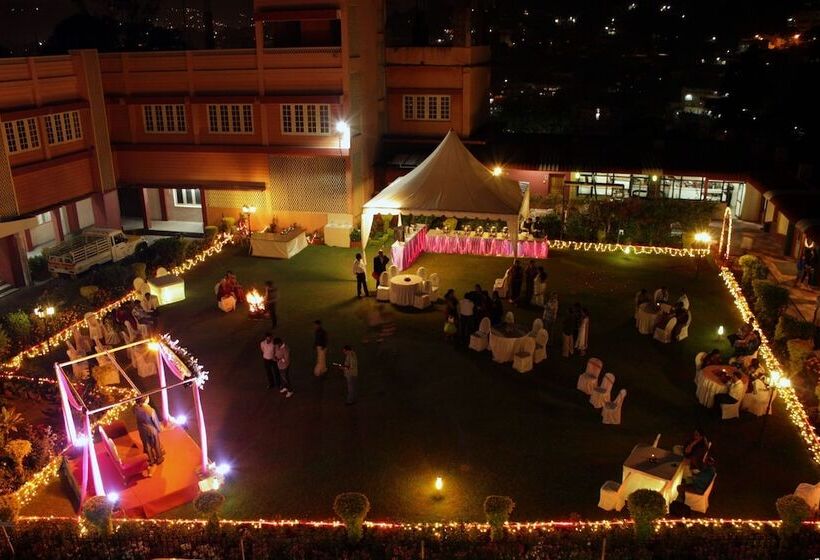 Hotel The Highgarden