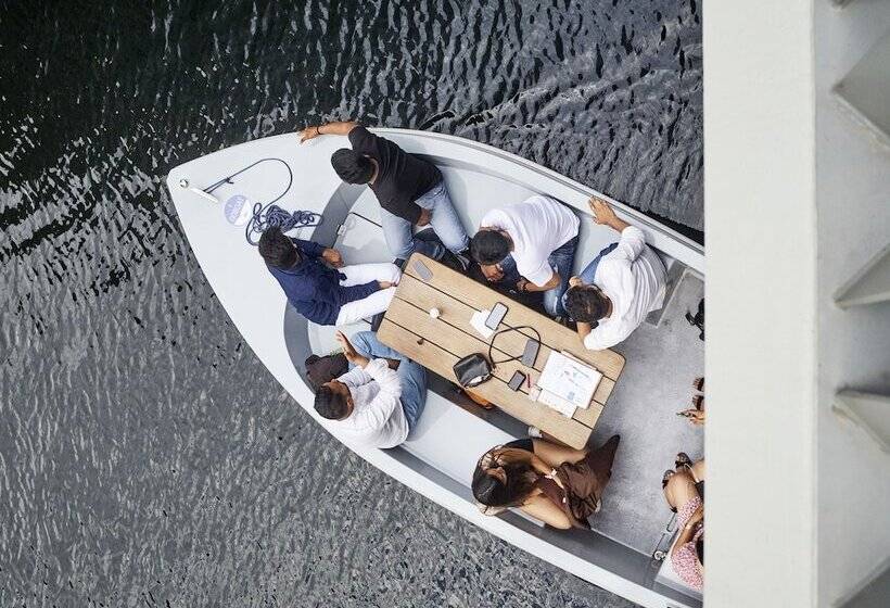 هتل Tribe London Canary Wharf