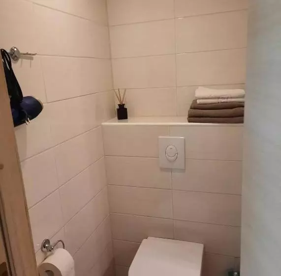 Kena, Rõduga Külaliskorter Aisa 39
