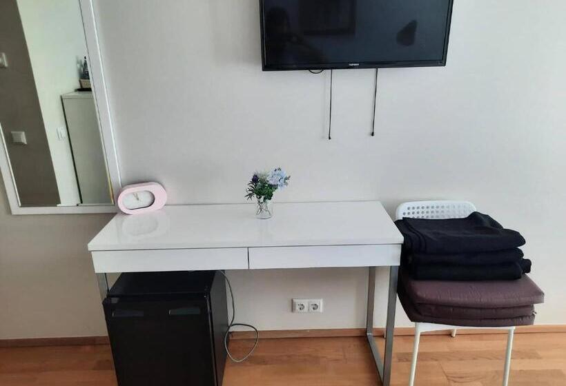 Kena, Rõduga Külaliskorter Aisa 39